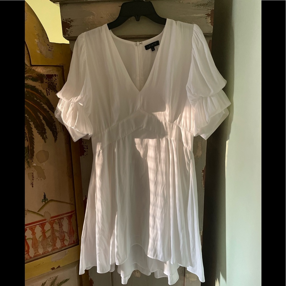 Elegant White V-Neck Dress